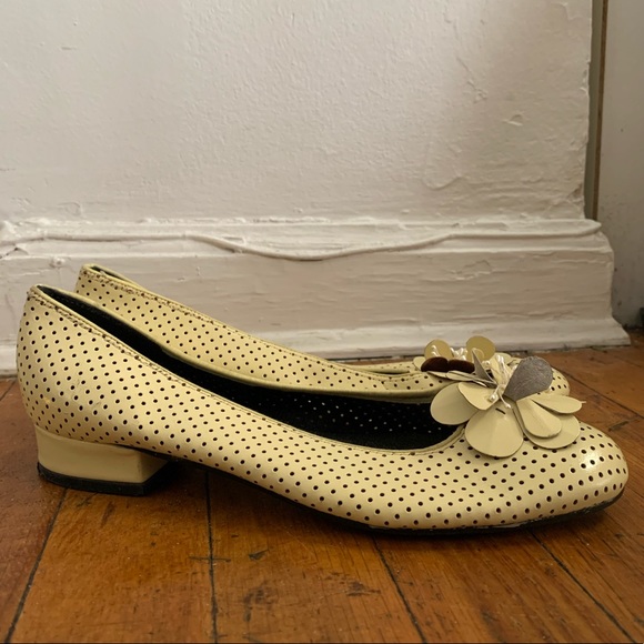 Yellow Leather flats - Picture 3 of 3